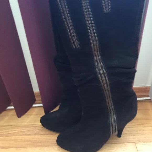 Suede heeled boots - Picture 4 of 4